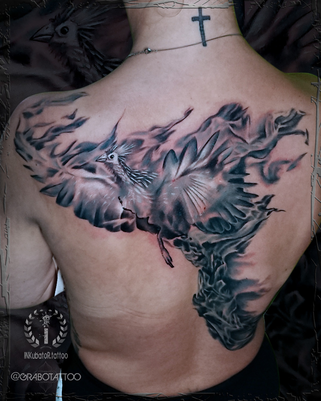 autorski cale-plecy czarno-szary 