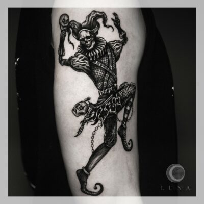 luna_tattoo – Czarnoszary postać tatuaż
